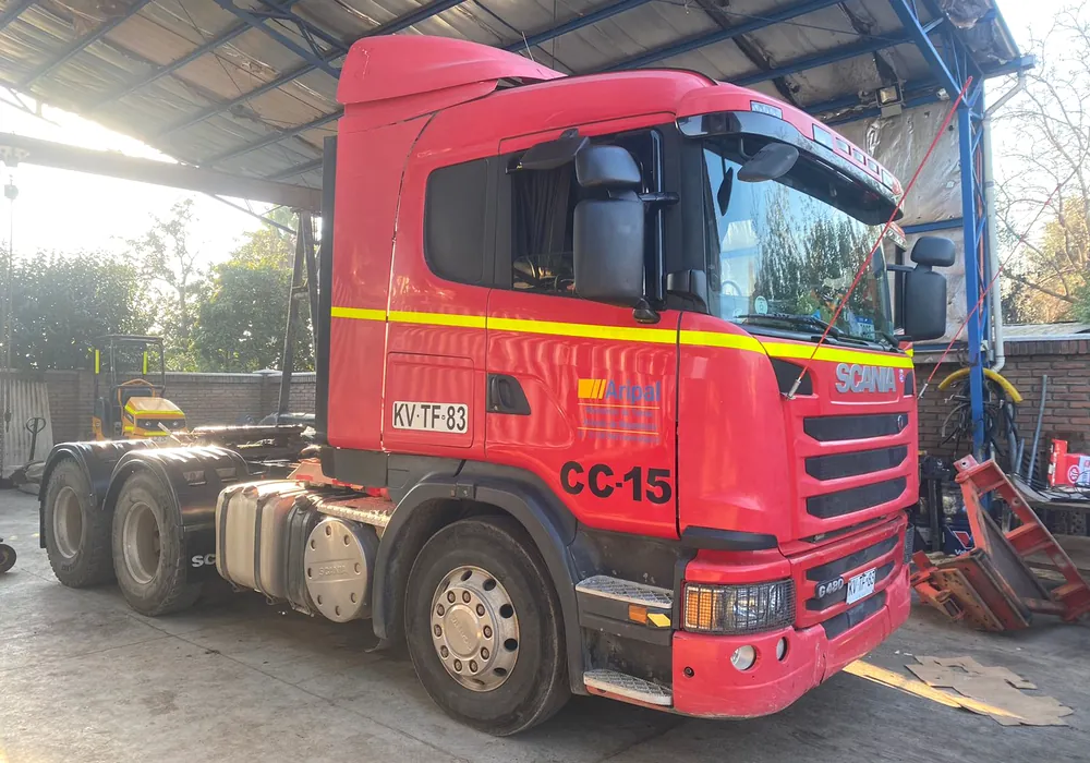Tracto camión Scania