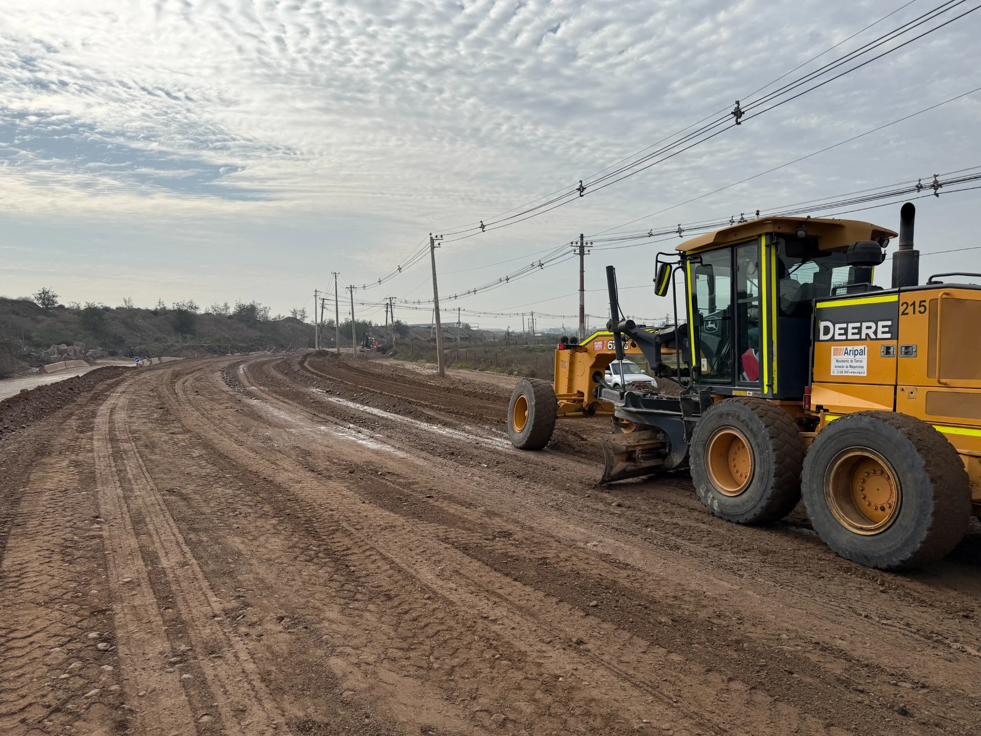 Motoniveladora Aripal en obra vial