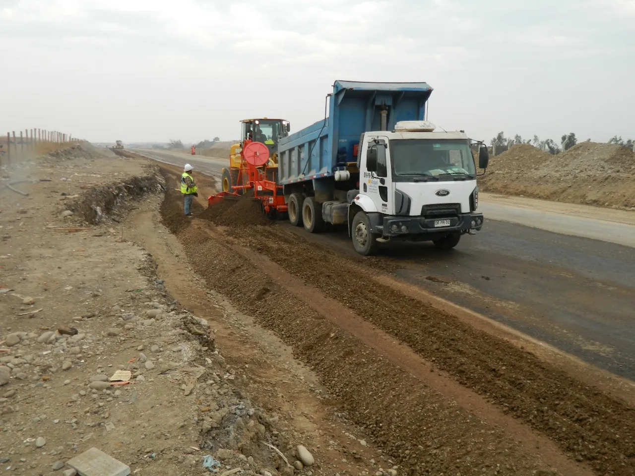 Servicio de extendido de bermas mecanizado - foto 2